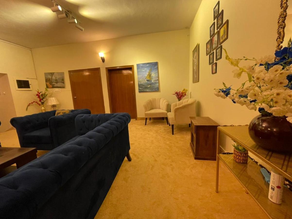 Laca Sa Lodge Opp Canturus Mall 伊斯兰堡 外观 照片