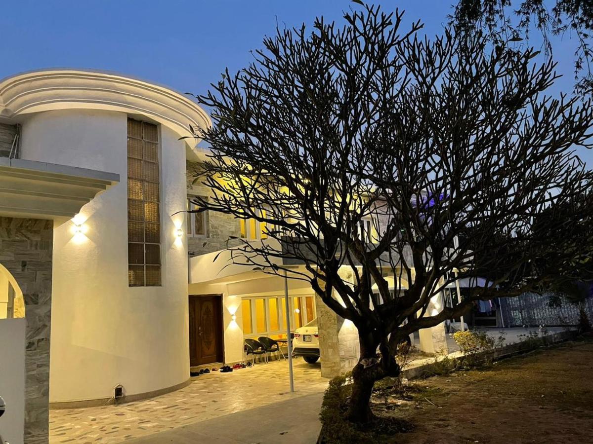Laca Sa Lodge Opp Canturus Mall 伊斯兰堡 外观 照片