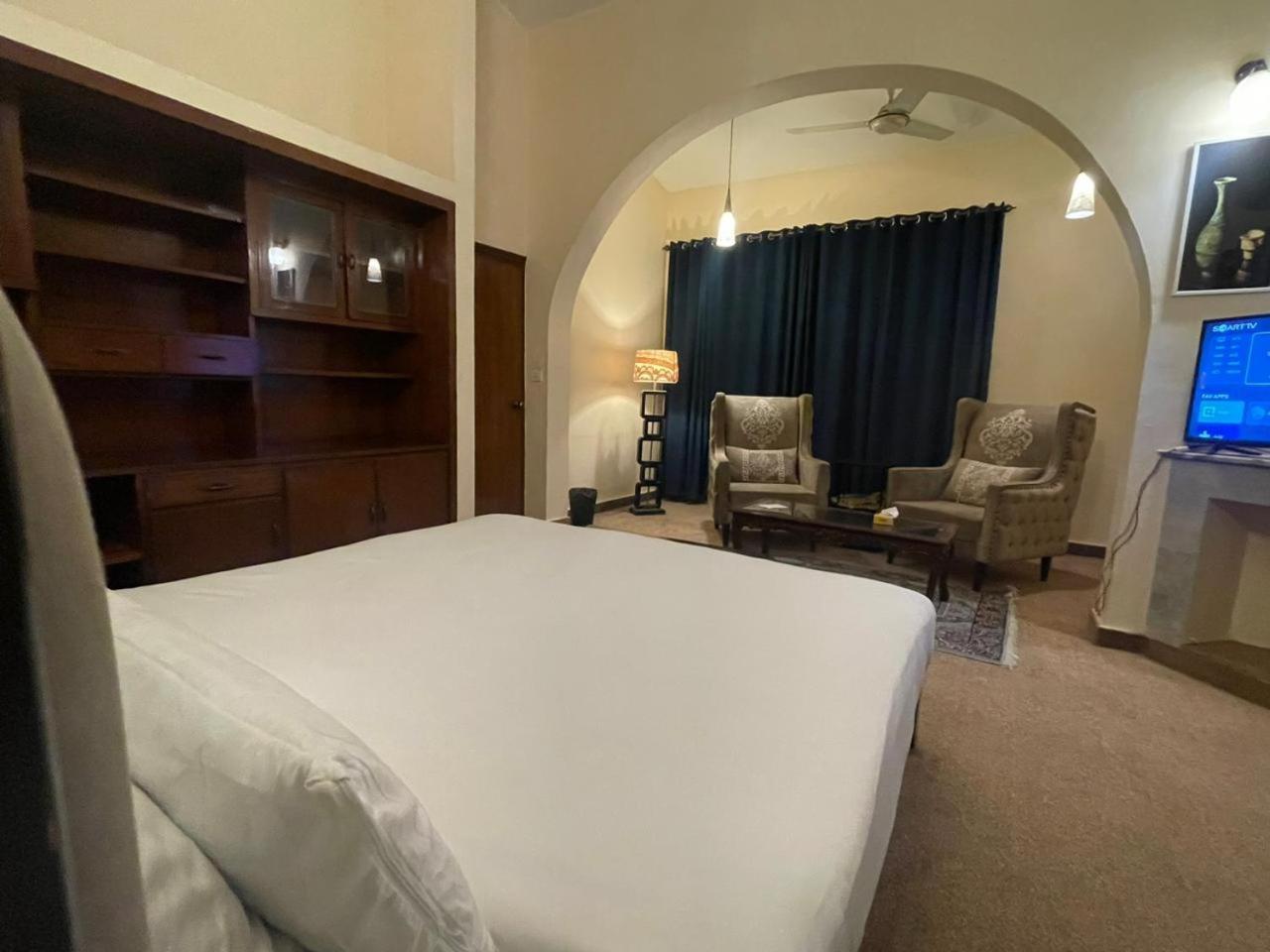 Laca Sa Lodge Opp Canturus Mall 伊斯兰堡 外观 照片