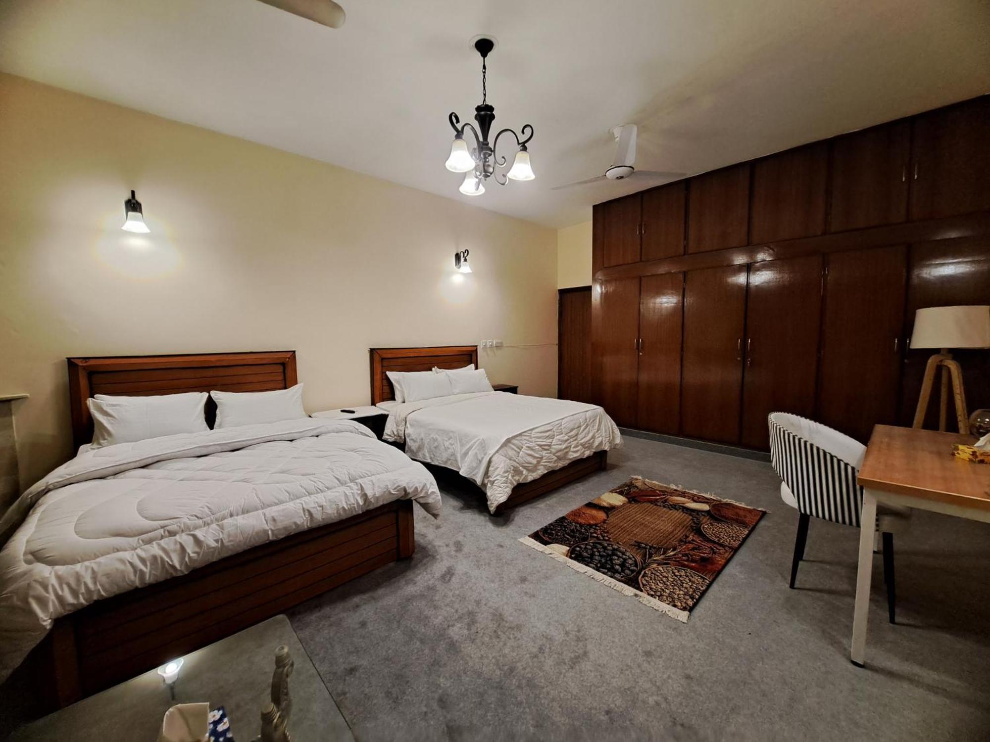Laca Sa Lodge Opp Canturus Mall 伊斯兰堡 外观 照片