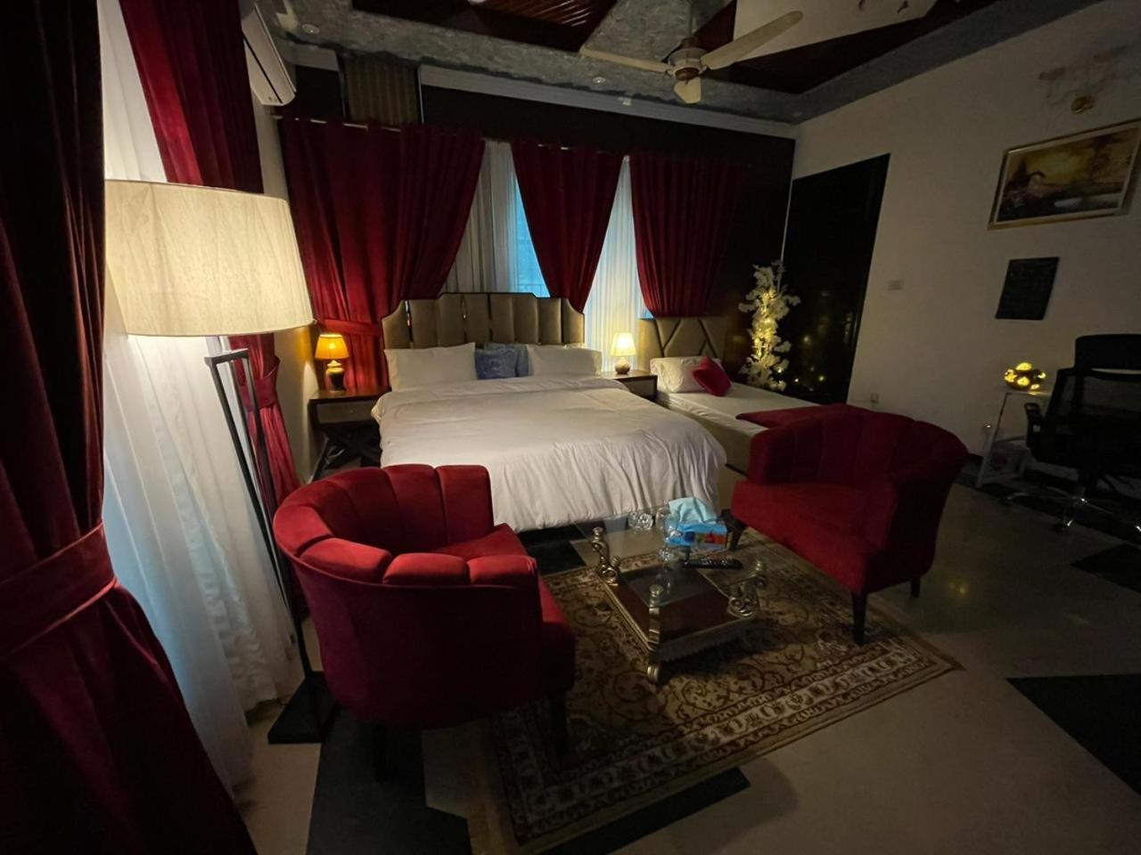 Laca Sa Lodge Opp Canturus Mall 伊斯兰堡 外观 照片