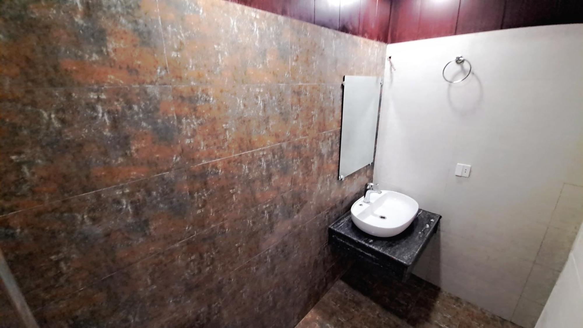 Laca Sa Lodge Opp Canturus Mall 伊斯兰堡 外观 照片