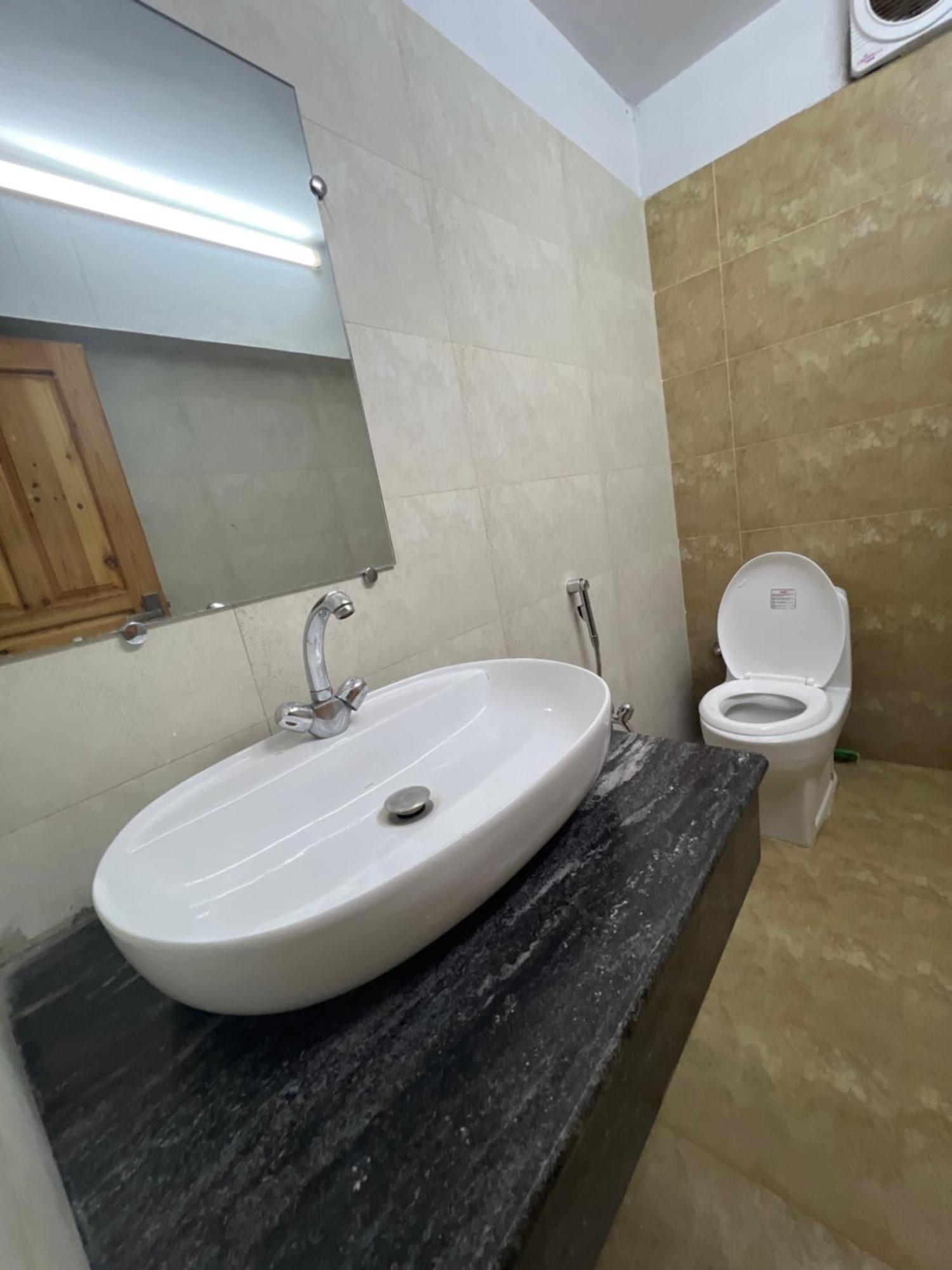 Laca Sa Lodge Opp Canturus Mall 伊斯兰堡 外观 照片